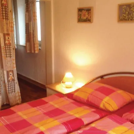 Two-bedroom In Lejlighed Vöhl
